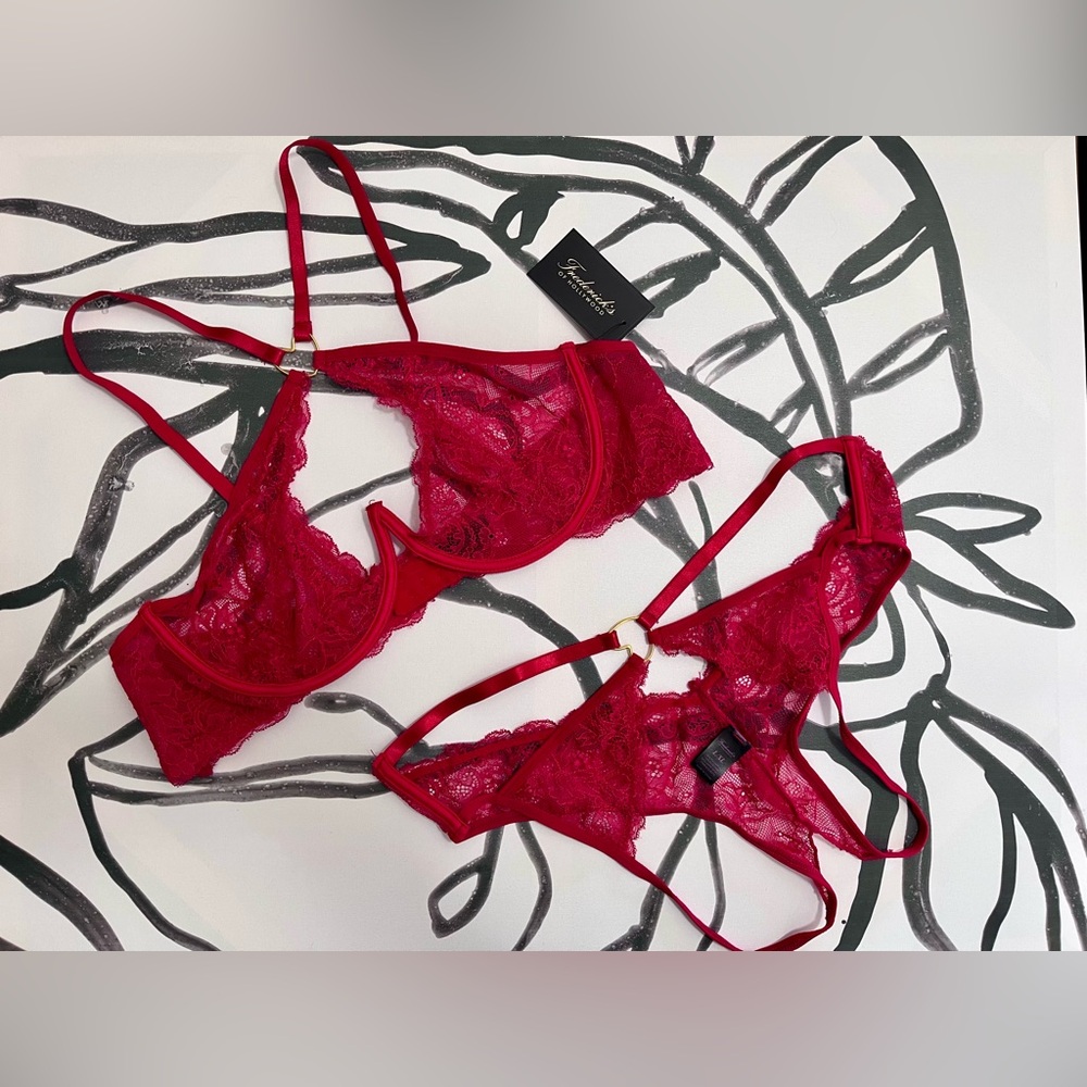 Frederick's of Hollywood Red Lace Strappy Bra & Panty Set